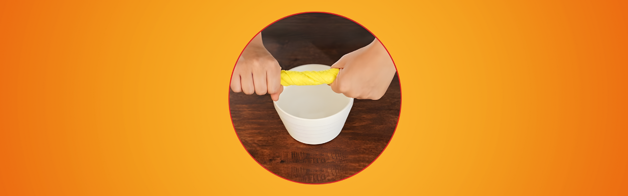 Quick Kitchen Cleanup After Every Meal with Sponge Wipes